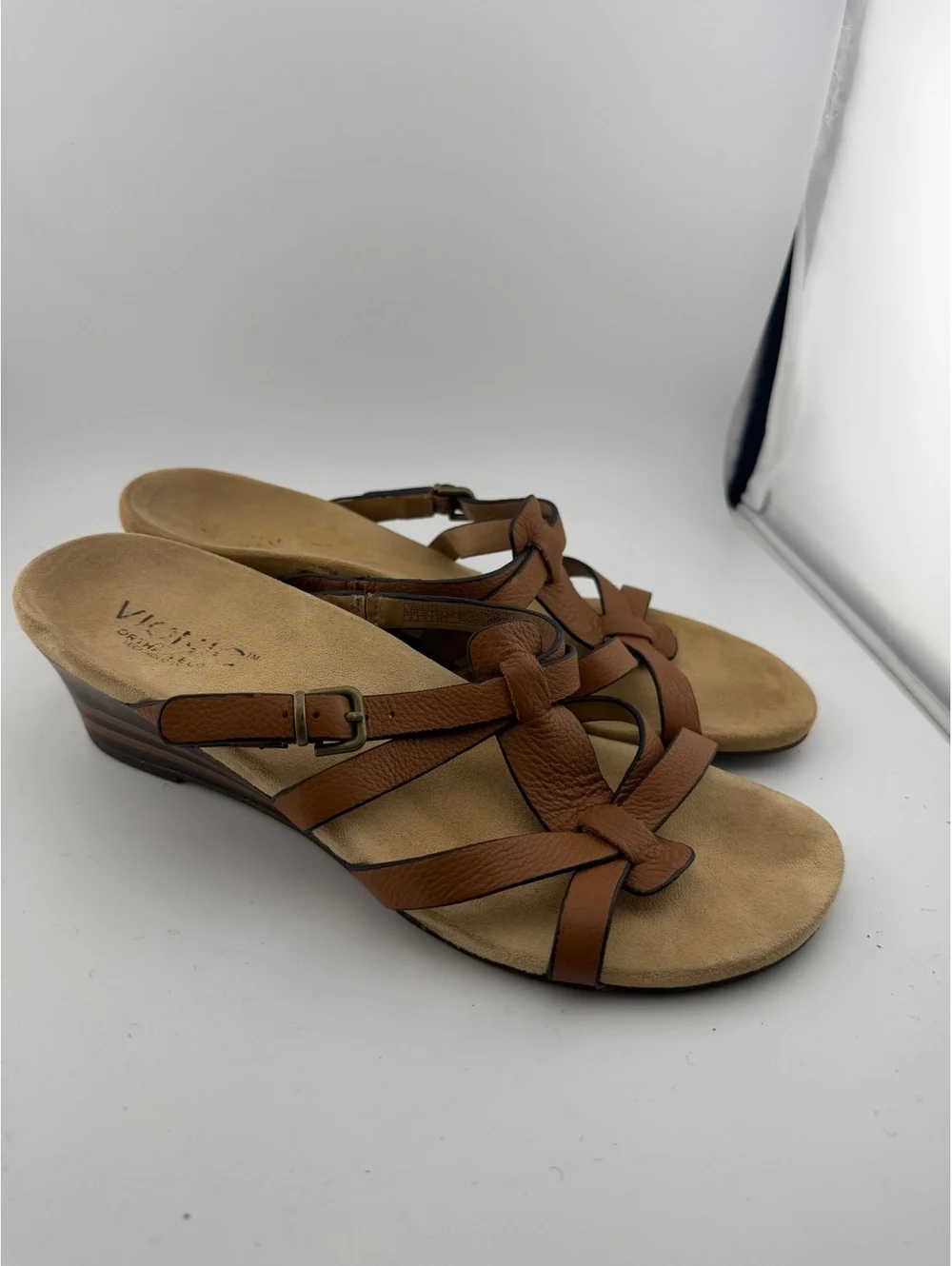 Vionic Orthaheel Leather Wedge Sandals, Size 8
